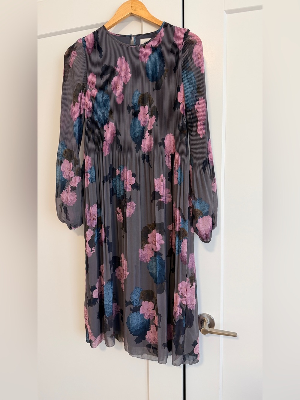 Wilfred Floral Pleated Chiffon Dress in Gray with Pink and Blue Flowers
